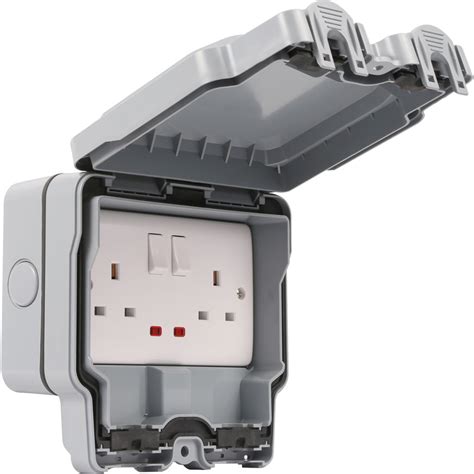 Wessex Ip66 13a Dp Switched Socket 2 Gang Toolstation
