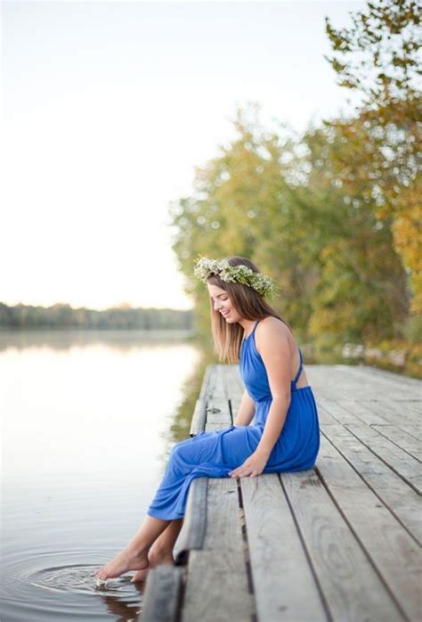 Bookmark This For Cute Senior Picture Ideas To Try Before You Graduate