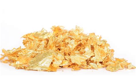 What You Should Know Before Eating Edible Gold
