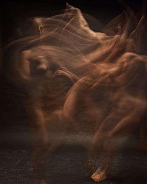 Blurred Long Exposure Portraits Showing Dancers In Motion Fotoğrafçılık