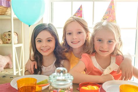 Die 10 besten städte für den jga. Kleine Kinder, Die Zusammen Geburtstag Zu Hause Feiern ...