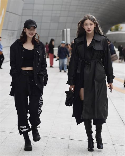 Korean Street Fashion Girl Depolyrics