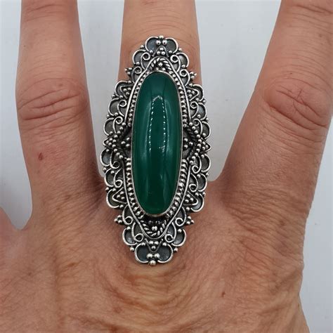 Zilveren Ring Met Ovale Groene Onyx In Bewerkte Setting Mm