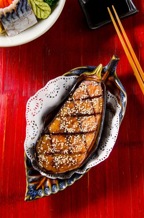 You may have already tried some popular japanese dishes like sushi and ramen, but what other famous foods are out there to sample? Main Dish: Traditional Japanese dishes by Tengoku De Cuisine