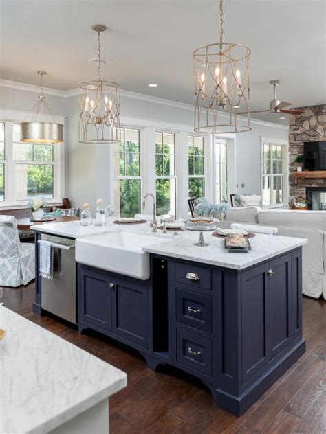 Islamic gardens had been constructed after the model of persian. Gray Traditional Pictures | HGTV Photos | Kitchen island ...