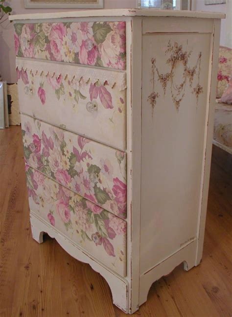 For some reason when i think of decoupage, it brings. Romantiline | Shabby chic furniture, Decoupage furniture ...