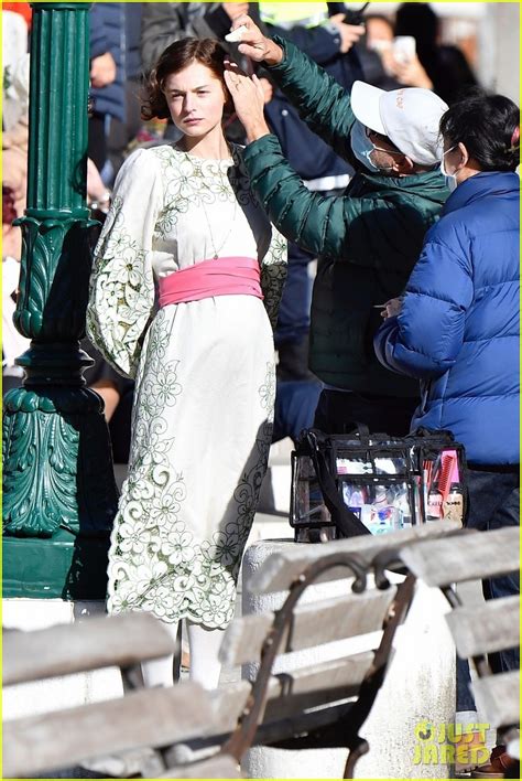 Emma Corrin Films Scenes For Netflix S Lady Chatterley S Lover In Italy Photo