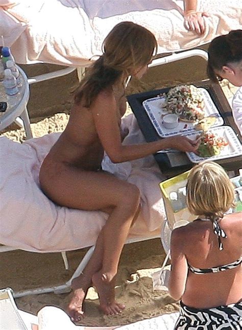 Nude Jennifer Aniston
