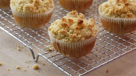 Kuchen mit apfelmus und streusel. Apfelmus Muffins mit Streuseln Backen | ichkocheheute.de ...