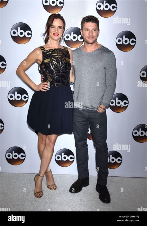 juliette lewis and ryan phillippe attends the disney abc television group hosts tca winter