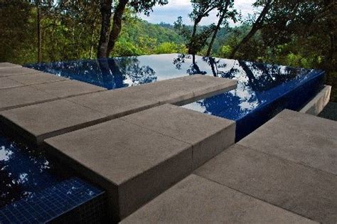 A Guide To 12 Typs Of Swimming Pools Pool Infinity Edge Pool
