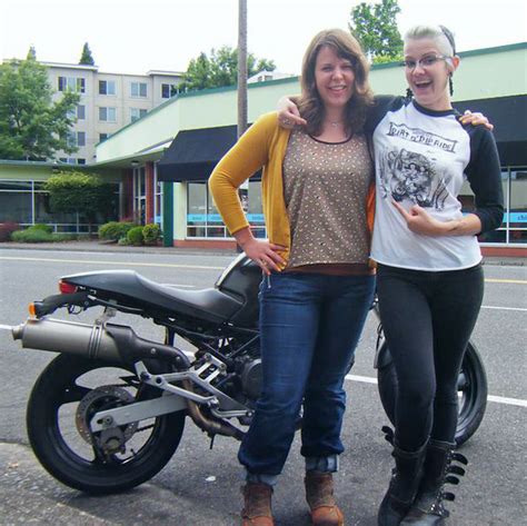 The icon 1000 varial boots are uniquely positioned between your ride and the rest of your day. Icon 1000 El Bajo Boots Winner Sarah - Moto Lady