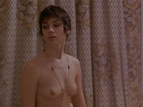 Nude Video Celebs Amanda Ryan Nude Metroland 1997