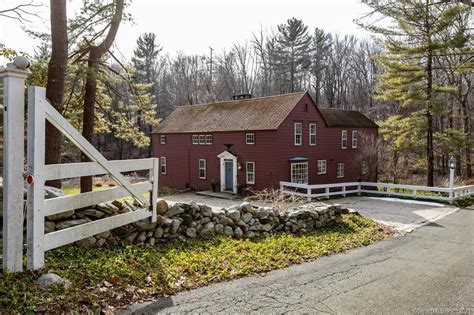 C1826 Colonial Farm House For Sale Wbarngardens And Pond On 2 Acres