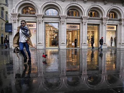 Restano chiusi, inoltre, anche cinema, teatri, centri ricreativi e sociali, palestre, piscine, sale giochi, sale scommesse, bingo. Zona arancione | oggi è l'ultimo giorno | gli spostamenti consentiti e cosa si può fare