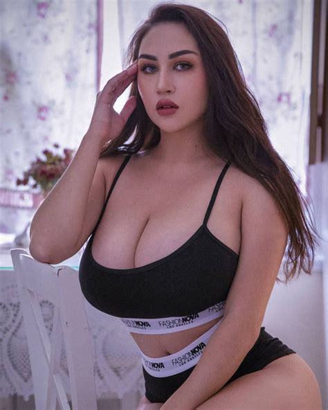 Louisa Khovanski Check Out The Hottest Instagram Pics Undergarment