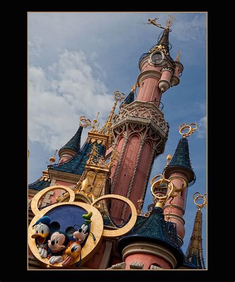 Pink Castle Disneyland Castle Disneyland Paris Castle Disneyland Paris