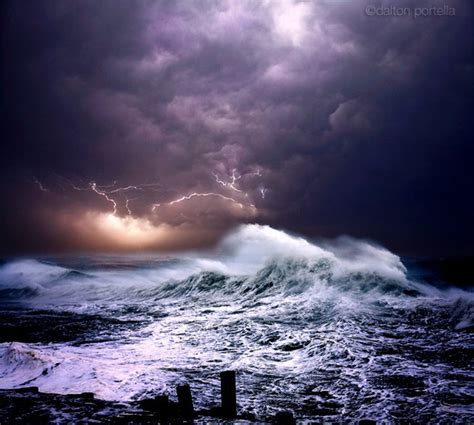 Dynamic Photos Of The Ocean During Powerful Storms