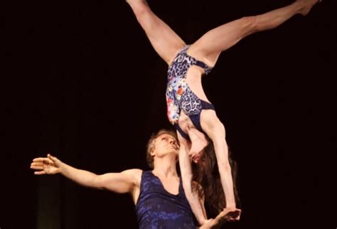 Taniec Akrobatyczny Duet Na Event • Artystadlaciebiepl • Portal Artysty