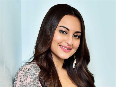Sonakshi Quits Twitter After Getting Trolled Says Theres Too Much Negativity Odishabytes