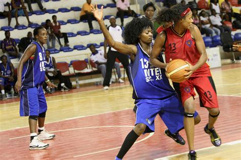 136 613 просмотров 136 тыс. Basquetebol/Angola: Inter e 1º de Agosto disputam acesso à ...
