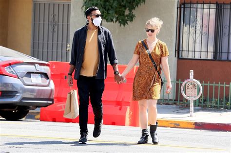 Nxivm slave master Allison Mack checks into federal prison