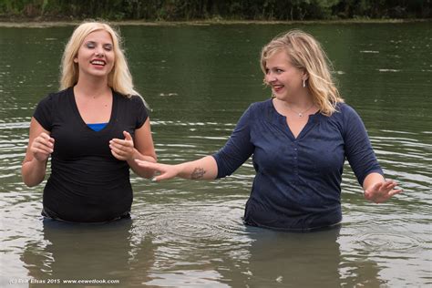 Wwf 72891 Photoset Of 2 Girls In A Lake In Jeans And Sports Shoes