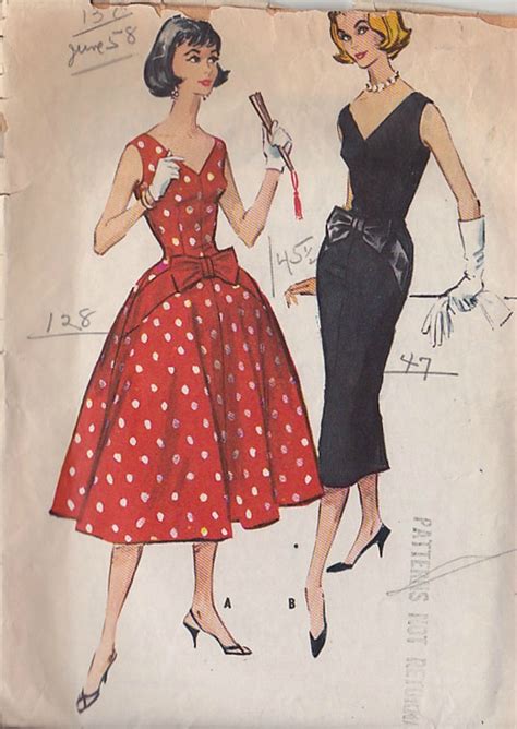 J'ai cliqué, oui je suis faible, et là, je suis tombée sur ce patron. patron robe retro gratuit - Patron de couture gratuit