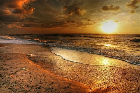 beautiful beach sunrise wallpapers top free beautiful beach sunrise backgrounds wallpaperaccess