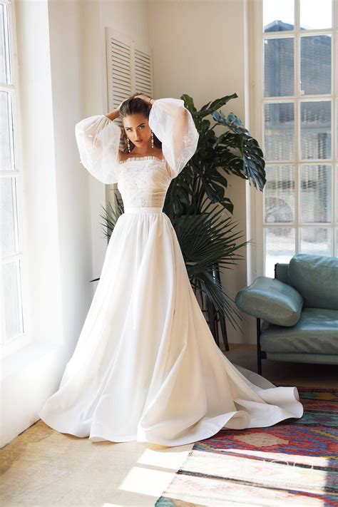 14 Cottagecore Dresses For A Romantic Wedding Bloved Blog Dream
