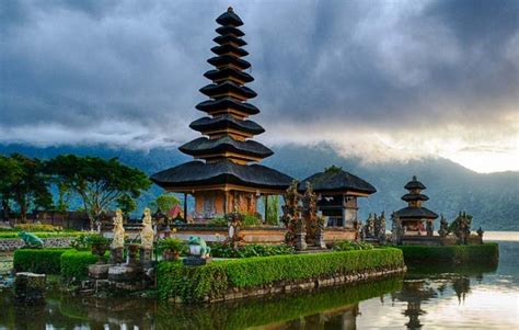 Pesona Keindahan Wisata Pura Ulun Danu Bratan Bedugul Di Baturiti Tabanan Bali Ihategreenjello