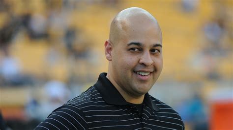 Pittsburgh Steelers Gm Omar Khan Explains How He Works With Mike Tomlin