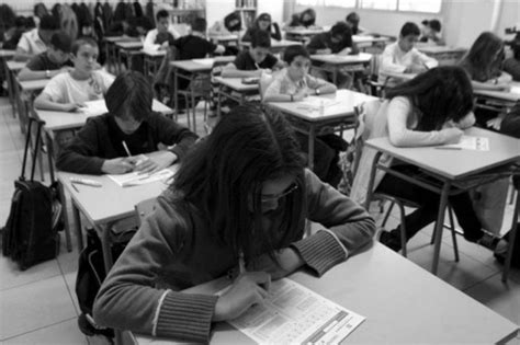 La educación inicial, primaria y secundaria son obligatorias. La realidad social y la educación en Panamá | Panamá América