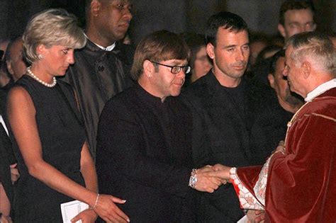 As one nurse replied to sir elton: Royal wedding: Elton John set to play Meghan Markle and ...