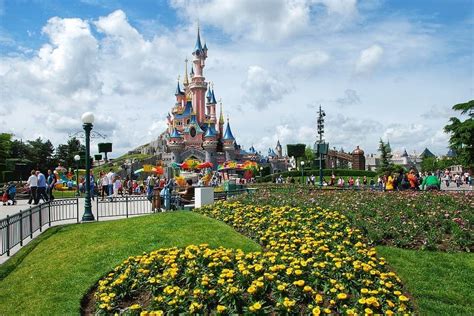 A Third Theme Park At Disneyland Paris Hotel Elysee