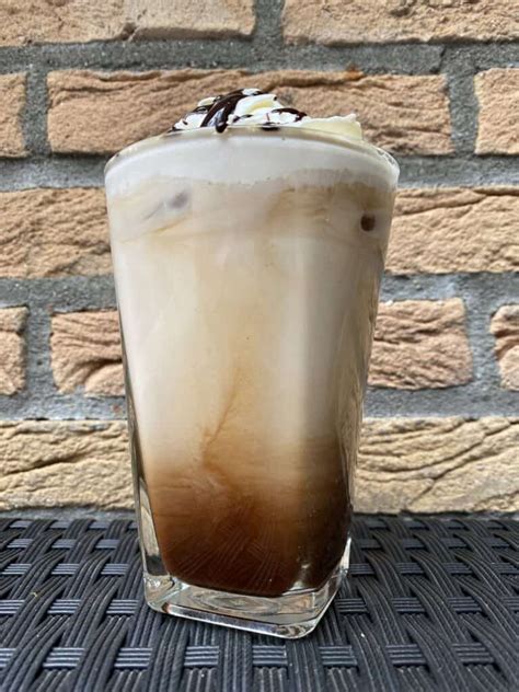 Iced Mocha Latte An Easy 5 Minute Recipe To Try In 2024