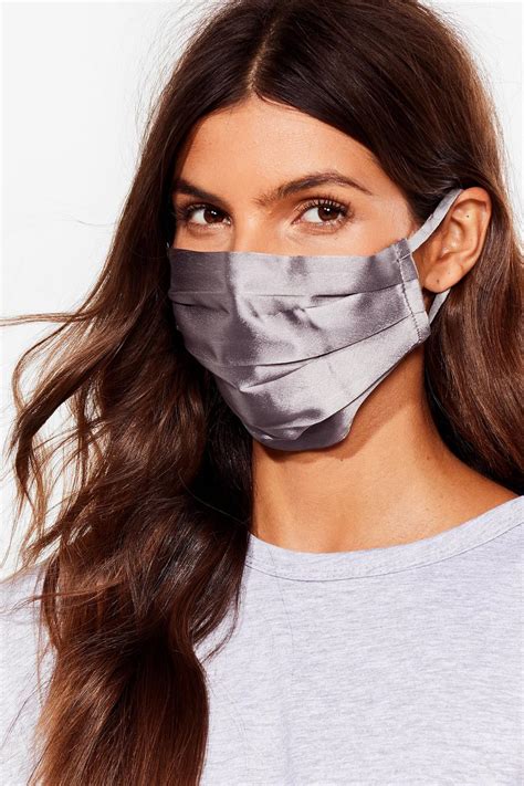 Pleat Me In The Middle Fashion Face Mask Nasty Gal