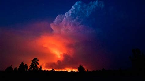 Whats A Pyrocumulus Wildfire Forms Fire Clouds That Pose Danger Below