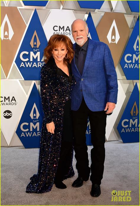 She ended up with a new boyfriend. Reba McEntire is Supported by Boyfriend Rex Linn at CMA ...