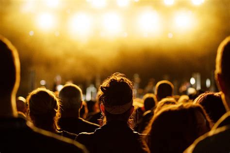 9 Ways To Grab Your Audiences Attention Adam Christing