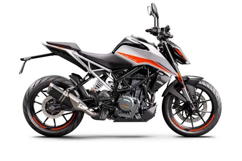 Ktm has introduced the 2021 ktm 390 duke featuring a euro 5 compliant engine and updated colors. Präsentation KTM 390 DUKE 2021
