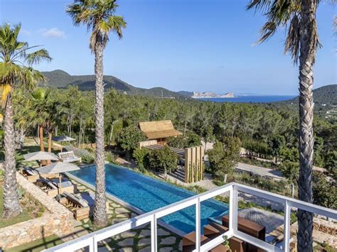 Cala Jondal Luxury Villa Rentals Ibiza Access