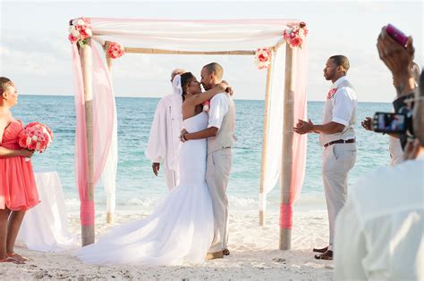 Private beach weddings in florida. Bahamas Beach Wedding Locations: Ferry Boat Guests to your ...