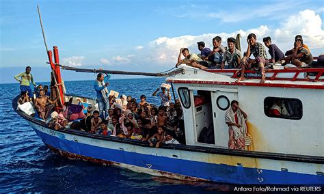 Inilah kapal bermuatan kaum muslim rohingya, yang melarikan diri. M'sia mahu tanggungjawab tangani isu Rohingya dikongsi ...