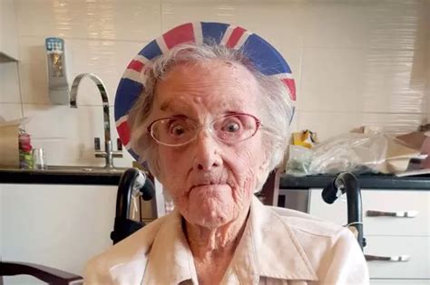 Britains Oldest Person Dies Aged 111 Plymouth Live