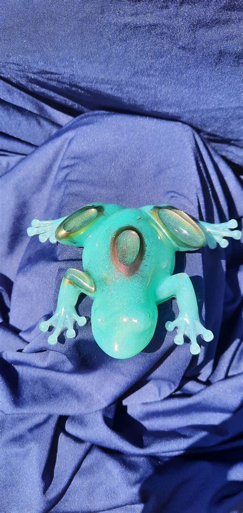 Resin Frog Figurine Epoxy Resin Cute Frog With Glow Effect Etsy