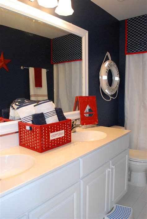 20 Nautical Pictures For Bathroom