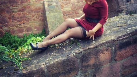 Pin By Gee Aprice On Stockings French Women Stockings Outdoor