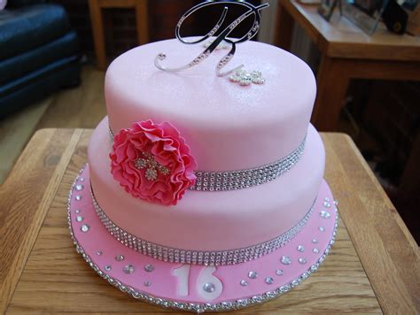 Turning 16 is such a huge milestone for teenagers! Ranee 16th Birthday cake | a pink bling cake for Ranee ...
