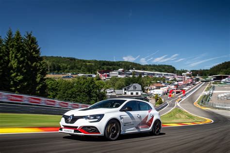 Renault Megane Rs Trophy R 2020 Takes Another Lap Record Car Keys